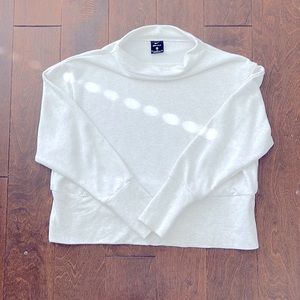 Nike Dri Fit Cropped Sweatshirt